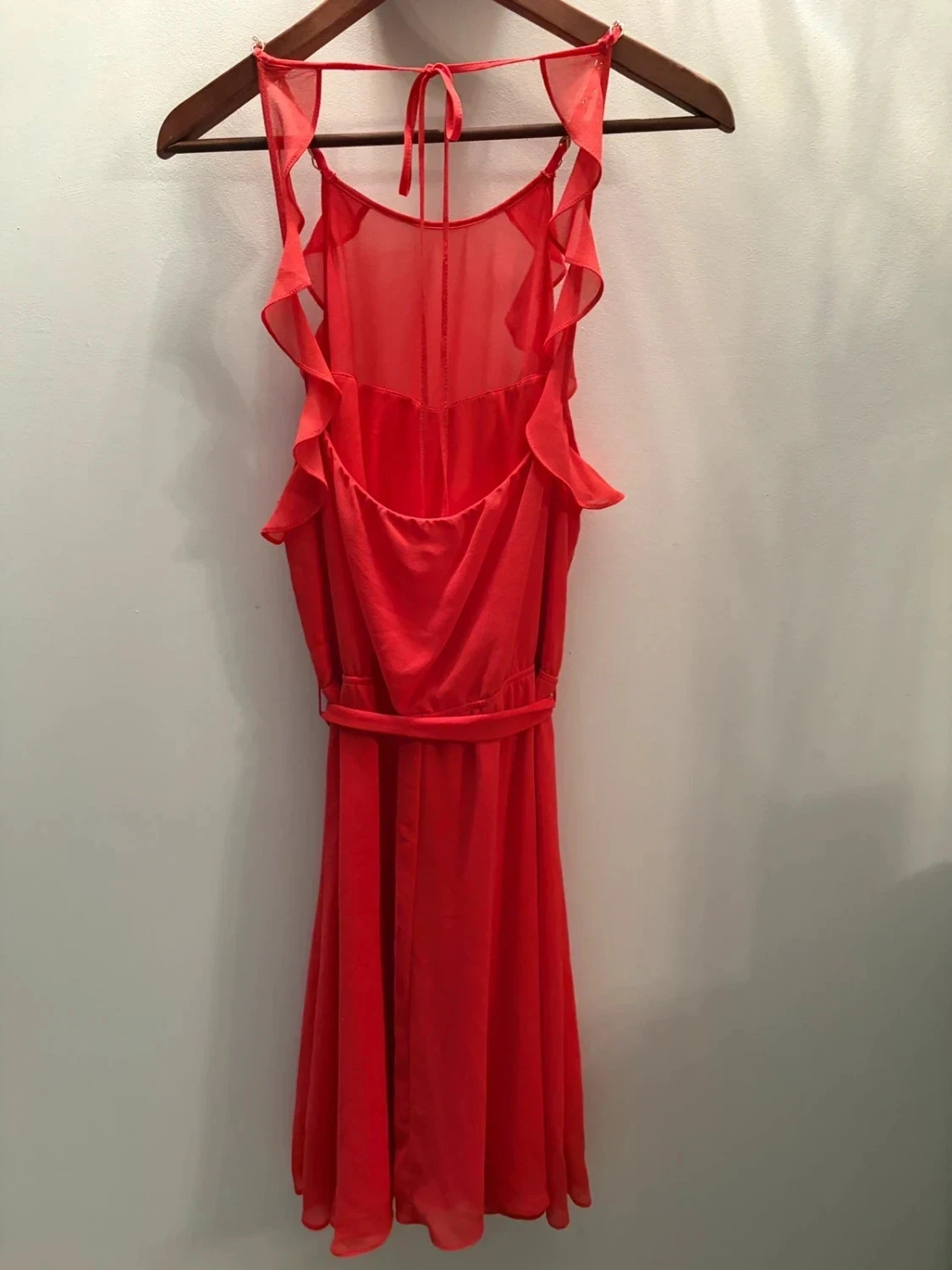 Vestido Morgan T42 coral con volantes y espalda calada en perfecto estado – photo 5
